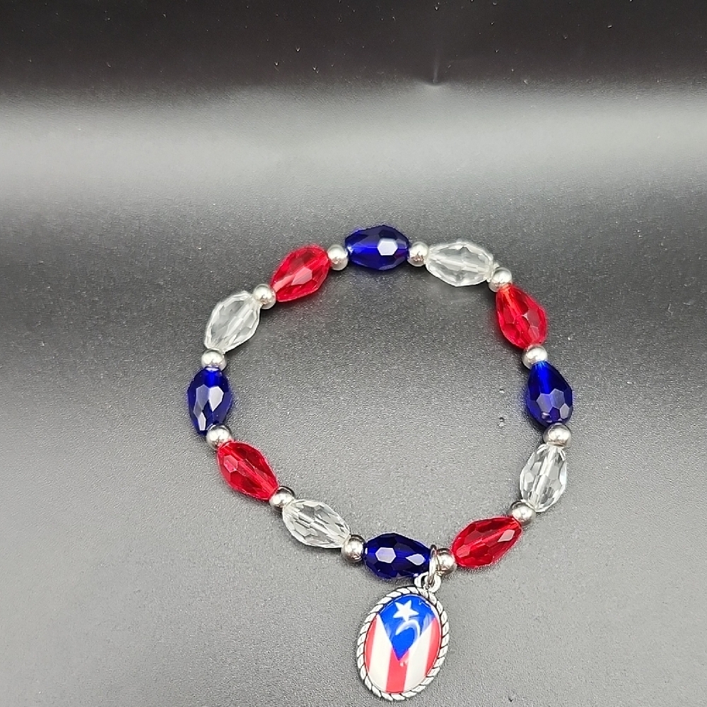 Puerto Rico Red, Blue, and Silver Beaded Bracelet - Picture 2 of 3
